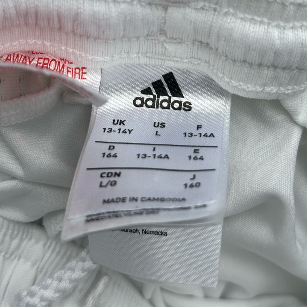 Boys’ Adidas Juventus White and Black Shorts - Picture 7 of 7